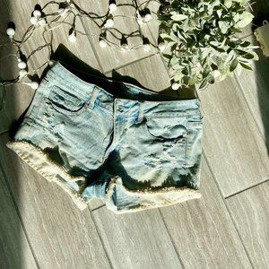 American Eagle Shortie Denim shorts | light wash | Stretch | Size 8